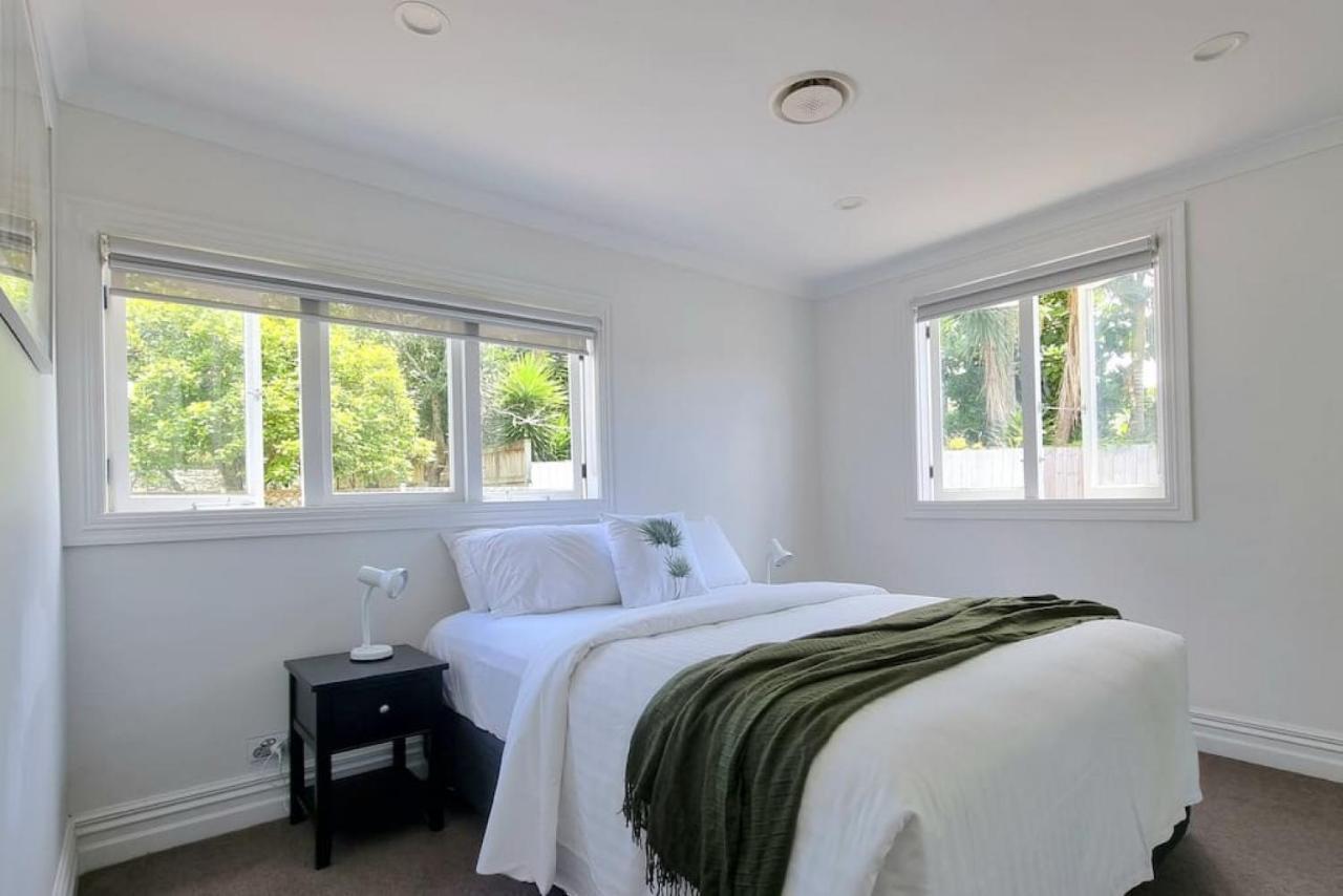 Holiday home 5-bedroom With Free Parking