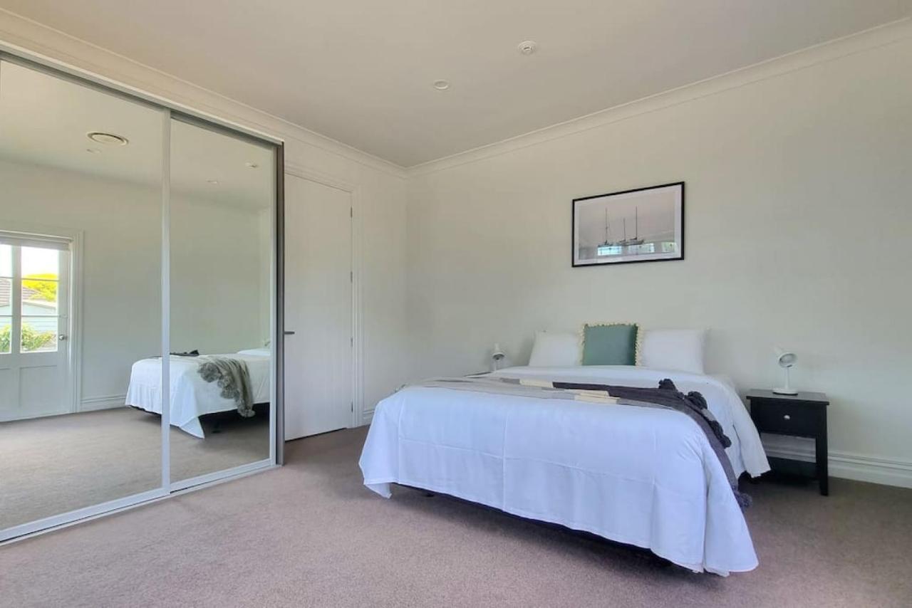 Holiday home 5-bedroom With Free Parking Auckland